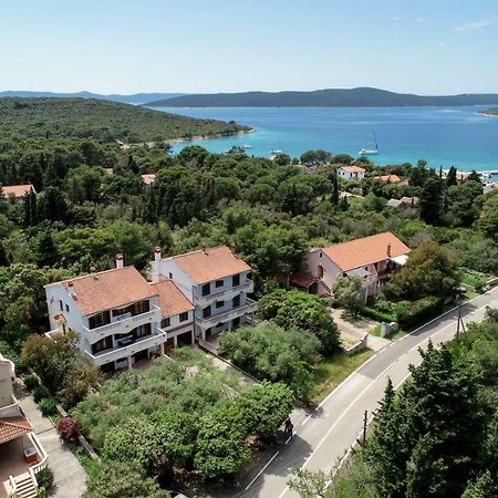 Apartments Mrva Ugljan Dış mekan fotoğraf